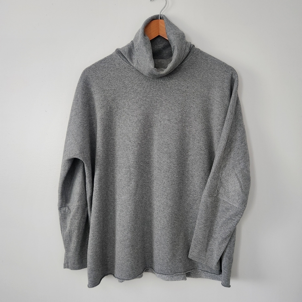Kit and Ace Gray Sweater